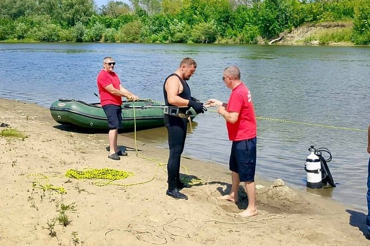 Тело 12-летней девочки, которую вчера затянуло в водоворот на Хопре, обнаружили в реке в ста метрах от места  происшествия.