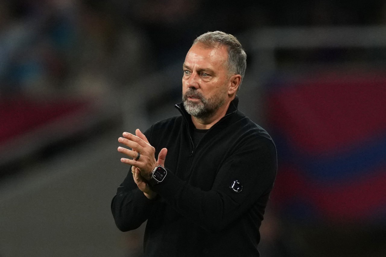 Возможно Флик уйдет из Барсы Шокирующий инсайд тебе с утра Новость сообщило издание ABC Якобы Ханси уже сообщил о желании тренерскому штабу Причины Усталость Разочаровался отношением некоторых игроков Нет поддержки от руководства Тьяго Алькантара Фабрегас камбэк Луиса Энрике Или Флик остается Фанаты Барсы вы за какой вариант Match TV Alex Caparros Getty Images