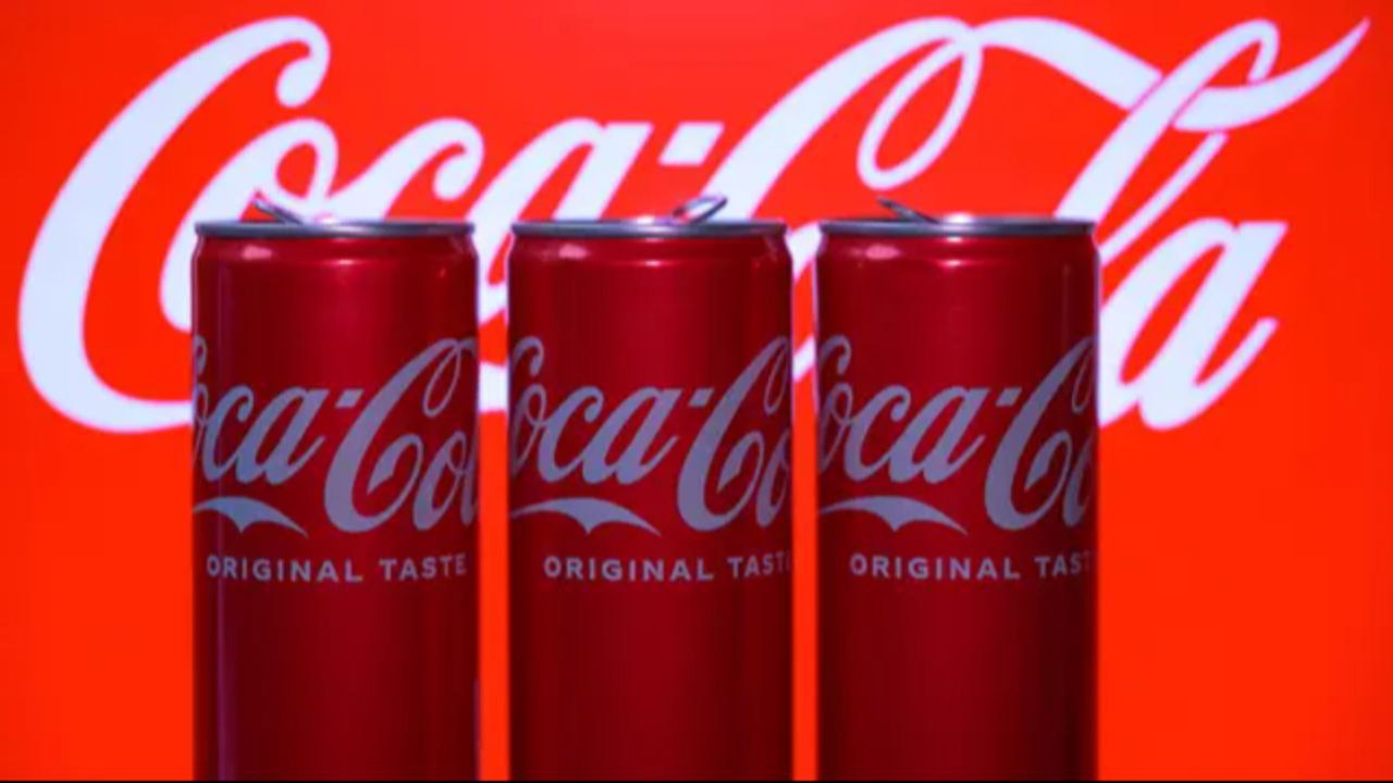 Coca-Cola, ввезённая в Россию из Европы, может быть опасна из-за токсичного хлората.   Компания отзывает напитки, произведённые на заводе в бельгийском Генте с ноября 2024 года, включая Coca-Cola, Sprite, Fanta и Fuze Tea.