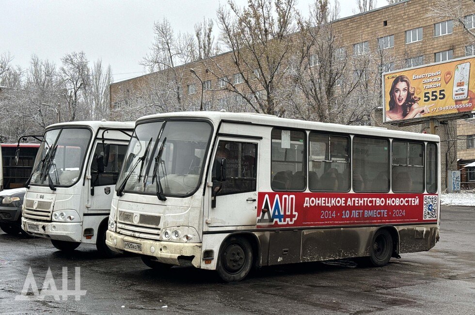 Водителей на муниципальных маршрутах стало почти вдвое больше. Что еще изменилось  ДАН:    Написать в чат-бот  О том, что было сделано для улучшения качества пассажирских перевозок, рассказал Глава Республики Денис Пушилин.  Он отметил, что в этом году удалось нарастить количество маршрутов межмуниципального сообщения на 60%.  Сейчас в Республике функционирует 357 муниципальных, 88 межмуниципальных и 447 межрегиональных маршрутов.  Читать полностью