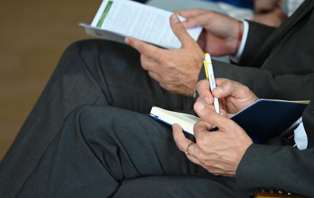 Команды управленцев могут стать участниками конкурса Лидеры России   www up74 ru articles news 167589 О появлении такого формата сообщил заместитель руководителя Администрации президента РФ Сергей Кириенко По его словам за восемь лет существования конкурса в стране удалось создать уникальную систему социальных лифтов аналогов которой нет за рубежом