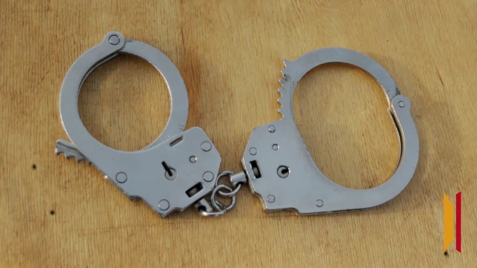 В Воронеже задержали владельца топливной сети Калина ойл В отношении бизнесмена Валерия Борисова возбудили уголовное дело На данный момент он находится в изоляторе временного содержания Уголовное дело возбудили по ст 172 УК РФ незаконная банковская деятельность Максимальное наказание по этой статье лишение свободы на срок до семи лет со штрафом до 1 млн рублей Мы всегда на связи в Мах