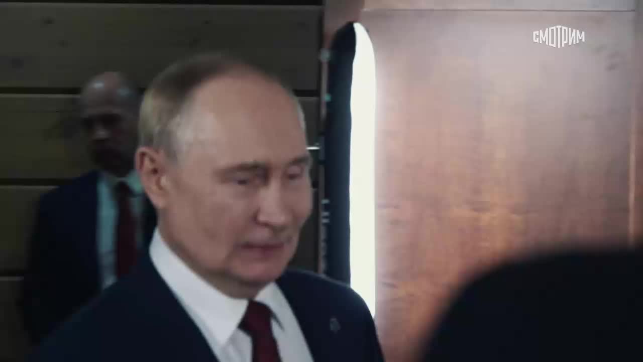 Путин вспоминает случай с вином на юбилее Михалкова