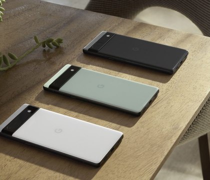 Google прекратила продажи Pixel 6a после сообщений о проблемах с аккумулятором и возгорании устройств  Как сообщает TechRadar, корпорация Google удалила смартфон Google Pixel 6a из своего интернет-магазина восстановленных мобильных устройств. Это произошло после появления в СМИ, в соцсетях и на тематических ресурсах сообщений о случаях возгорания и вздутия аккумулятора модели.  Читать далее