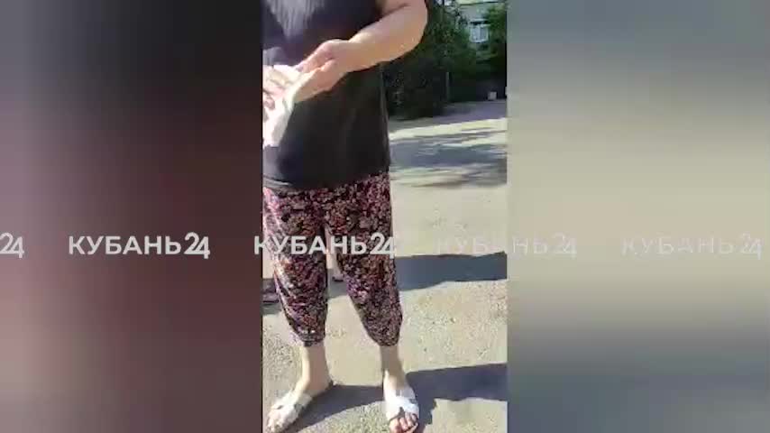 В Краснодаре прохожие задержали мужчину, напавшего на пожилую женщину