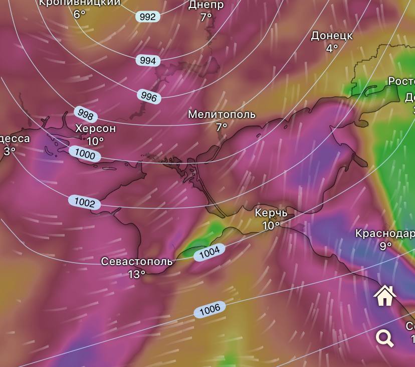 Шторм ударит по Крыму уже предстоящей ночью К вечеру на полуострове поднимется сильный юго западный ветер Основной удар ожидается после полуночи Порывы ветра до 25 м с
