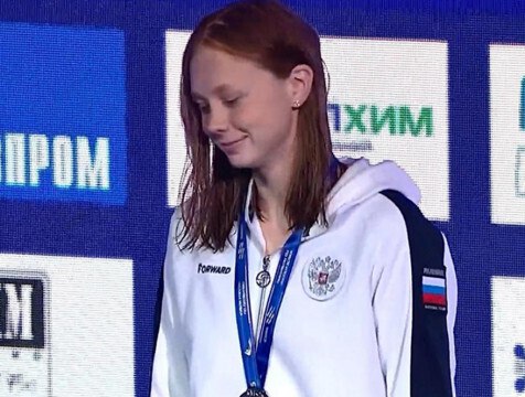 Обнинская пловчиха завоевала первую медаль финала Кубка России Воспитанница СШОР "Олимп" Алина Гайфутдинова сейчас участвует в финале Кубка России по плаванию. Он проходит в Казани. В первый же день соревнований спортсменка завоевала "серебро" на дистанции 50 метров вольным стилем с результатом 24.66. Турнир продлится до 26 июня. Об этом сообщает министерство спорта региона.