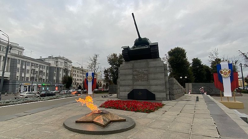 Стоянку временно запретят в районе сквера Танкистов Ограничение будет действовать 3 декабря с 06 00 до 11 00 Причина проведение мероприятия посвященного Дню неизвестного солдата город orel smi Предупредите водителей Читайте нас в MAX Подписаться на канал