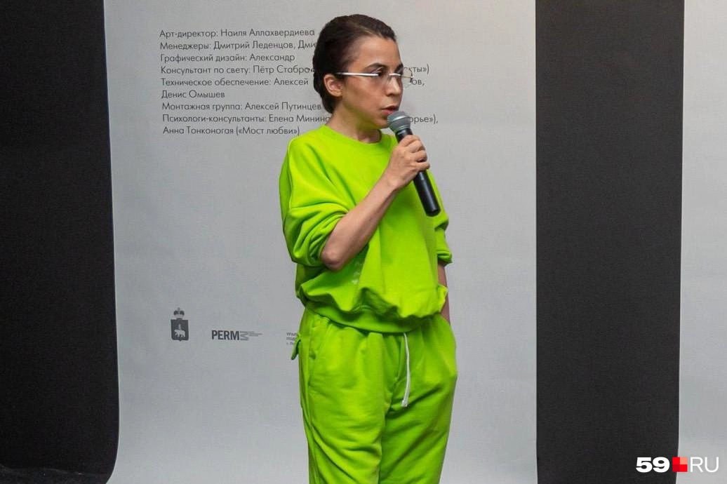 Экс-директора ПЕРММ Наилю Аллахвердиеву заочно арестовали на два месяца. Также ее объявили в межгосударственный розыск, сообщает «РБК-Пермь».  Еще весной Наиля Аллахвердиева стала фигуранткой уголовного дела об оскорблении чувств верующих: его возбудили из-за произведений на библейские сюжеты из коллекции музея современного искусства.  Пост директора музея Наиля Аллахвердиева покинула в декабре 2024 года. Тогда же уехала из Перми. В мае 2025-го ей заочно предъявили обвинение и объявили в федеральный розыск, а сейчас расширили его до межгосударственного.    Подписаться   Прислать новость