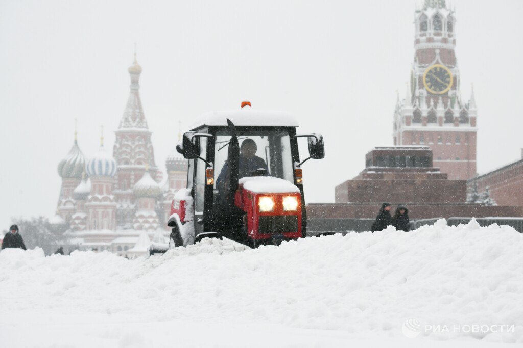Высота сугробов в Москве достигла 60 см это вдвое больше климатической нормы bankser