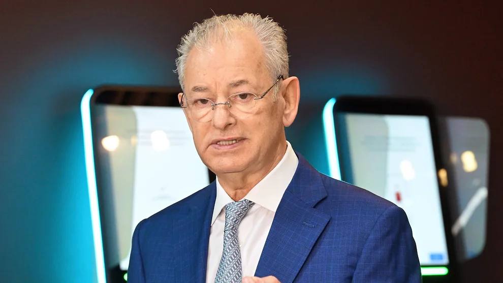 Заксобрание Петербурга выдвинуло кандидатуру для переназначения в Центризбирком РФ Депутаты на пленарном заседании состоявшемся 4 февраля поддержали предложение о направлении в Совет Федерации действующего заместителя председателя ЦИК Николая Булаева для продления его полномочий в качестве члена комиссии ЦИК РФ