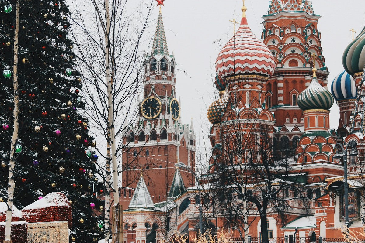 Средняя температура зимой в Москве и во всей Центральной России к 2050 году может подняться на 1 3 градуса Насыщение атмосферы углеродами растет как и парниковый эффект сказал климатолог Николай Терешонок По данным специалиста самые холодные зимы в Москве наблюдались в 1893 1942 и 1956 годах Самая теплая в 2020 году Больше новостей в Daily News