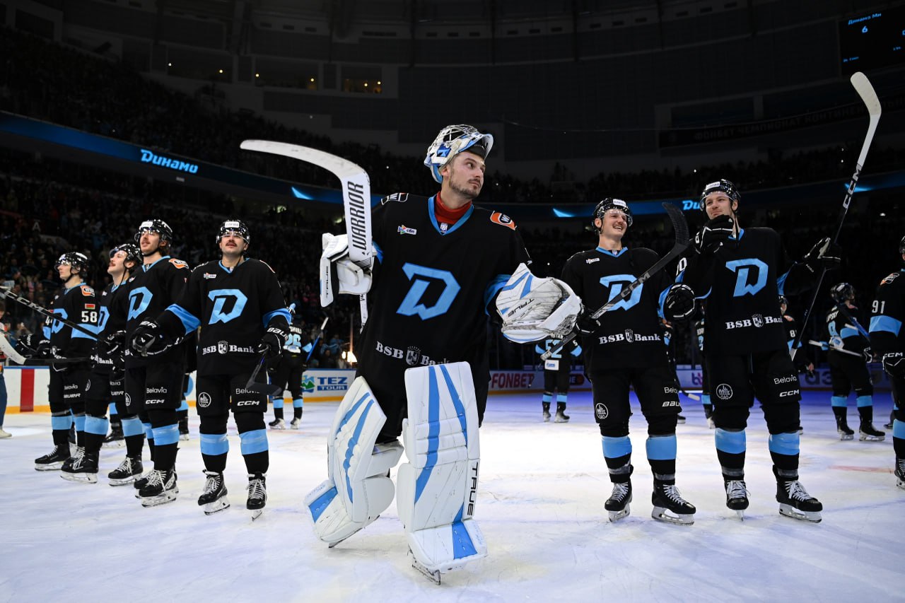 Итоги первой половины сезона КХЛ для минского Динамо и каких рекордов ждать от зубров до конца года С самого начала сезона минское Динамо уверенно закрепилось в верхней части турнира и по праву считается одним из основных претендентов на победу Завершившийся в выходные Кубок Первого канала разделил регулярный чемпионат КХЛ пополам Не успевшие оправиться от блестящего выступления динамовцев в прошедшем сезоне фанаты клуба уже успели возвести зубров в ранг фаворитов текущего сезона наравне с Металлургом Локомотивом и Авангардом Office Life вместе с Betera подвел итоги первой половины регулярки для зубров и собрал несколько рекордов которых стоит ожидать до конца года