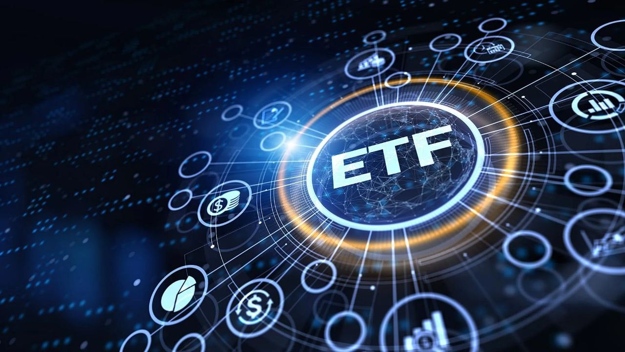 2025 год может стать важным годом для криптовалютных ETF.  В отчете Laser Digital говорится, что в этом году в США может быть запущено более двенадцати криптовалютных ETF, если Комиссия по ценным бумагам и биржам  SEC  одобрит их.  В отчете говорится, что с назначением на пост председателя SEC Пола Аткинса и уходом Гэри Генслера текущие судебные иски против криптовалютных компаний, вероятно, сократятся, и это повышает вероятность одобрения этих новых ETF.  Laser Digital прогнозирует, что рынок ETF продолжит расти с точки зрения активов под управлением и в 2025 году получит более широкое распространение среди институциональных инвесторов.  Crypto   Azam