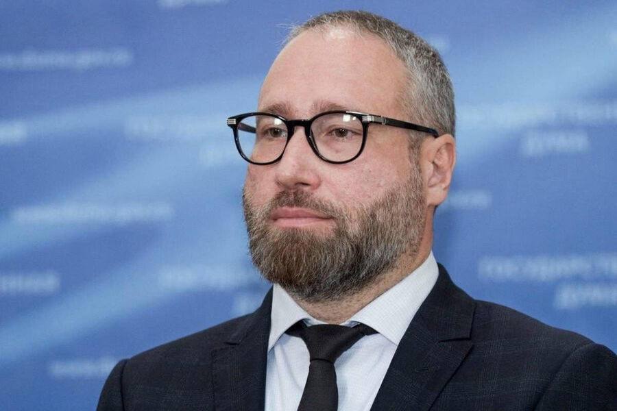 Instagram  сможет вернуться в Россию, если покается, — Госдума.   Компания должна начать соблюдать российское законодательство, официально зарегистрироваться и открыть филиал в стране. А Цукерберг должен извиниться перед россиянами.   экстремистская, запрещённая организация  Фото: Пресс-служба Госдумы     Подписаться Типичный Воронеж