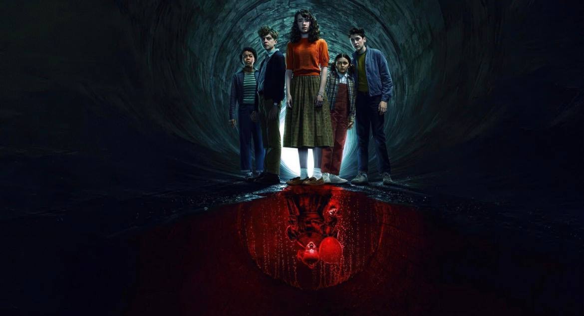 Первый эпизод сериала Оно Добро пожаловать в Дерри собрал 5 7 млн просмотров в США за три дня это третий лучший старт в истории HBO Max Проект уступил лишь Дому дракона и Одним из нас Премьера 27 октября получила оценку 8 из 10 на IMDb по 5 тыс отзывов Сюжет разворачивается в 1962 году за 26 лет до событий оригинального Оно Подростки из небольшого городка сталкиваются со зловещим Пеннивайзом Новые эпизоды выходят по пятницам до 15 декабря RHS News Подписаться