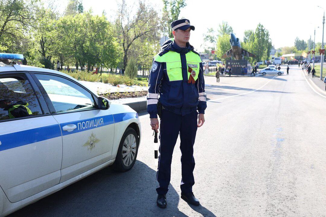  Во время праздничных мероприятий, посвященных 80-й годовщине Победы в Великой Отечественной войне сотрудники ГУ МВД России по Саратовской области обеспечили охрану общественного порядка. Нарушений недопущено.