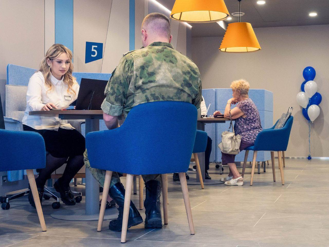 ВТБ отметил рекордный интерес бизнеса к самозанятым Клиенты среднего и малого бизнеса ВТБ в 2025 году совершили более 170 тысяч переводов самозанятым на 12 4 млрд рублей Это на 70 превышает прошлогодние показатели как по объему так и по количеству операций По статистике банка основными заказчиками товаров и услуг самозанятых выступают компании СМБ из сферы строительства торговли транспорта ИТ спорта и развлечений ulusmedia Читайте нас в MAX