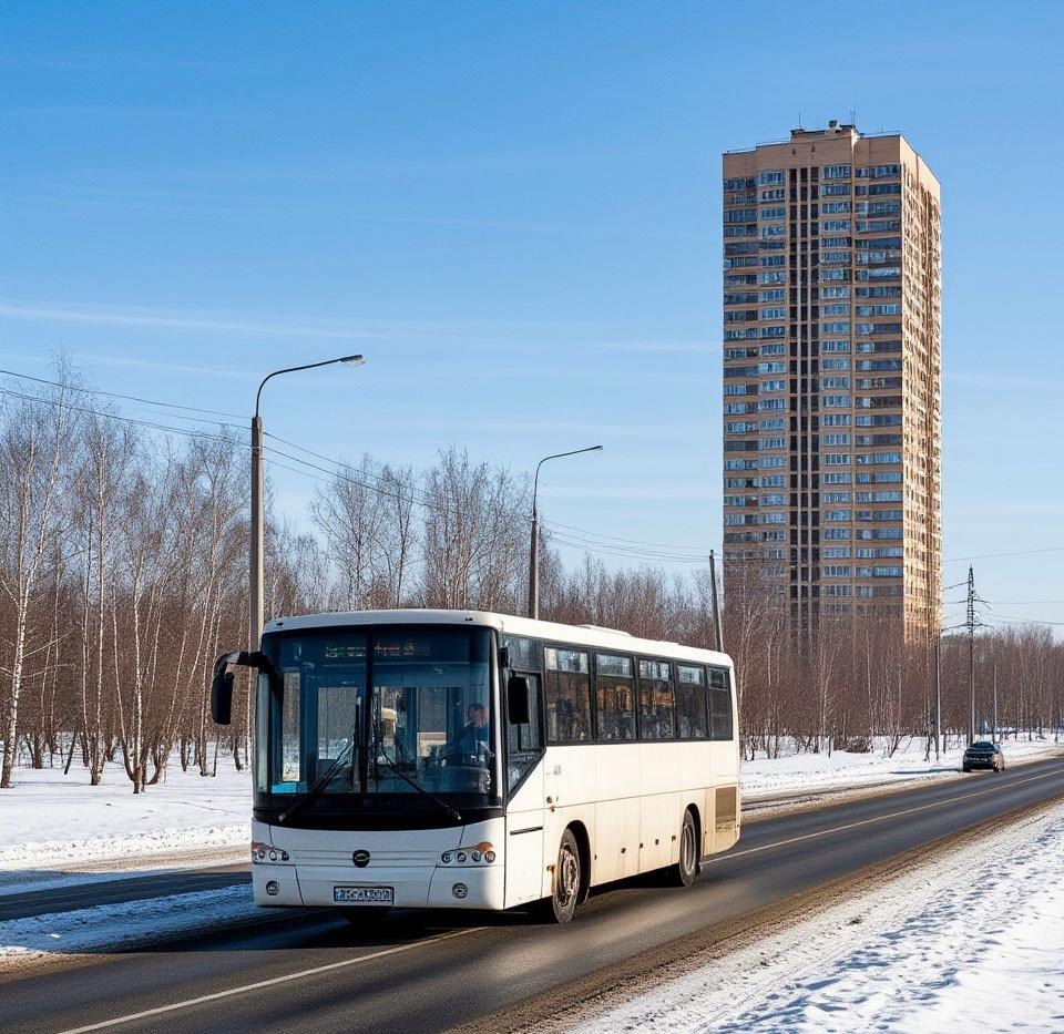 В тестовом режиме в Южно-Сахалинске запустят новый автобусный маршрут от ЖК «Уюн парк».    С 24 марта от ЖК "Уюн парк" до "Дорожной больницы" в тестовом режиме начнёт курсировать новый подвозной маршрут №24. Он обеспечит транспортную доступность для жителей отдалённого микрорайона. ЖК "Уюн-Парк" был построен в отдалении от общей транспортной схемы и по поручению Губернатора Валерия Лимаренко был осуществлен комплекс мероприятий для присоединения его к общественному транспорту: построена и обустроена дорожная инфраструктура, установлены автобусные павильоны, определена схема движения автобусов и их расписание. Новый автобусный маршрут окончательно включит жилой комплекс в транспортную схему города,  – отметил министр транспорта и дорожного хозяйства Сахалинской области Максим Жоголев.   Время работы автобусов по маршруту от "ЖК Уюн" с  6:30 до 20:00. от "Дорожной больницы " с 6:35 до 19:54, интервал движения от 10 до 20 минут.  С более подробной информацией можно ознакомиться на сайте администрации города Южно-Сахалинск.   Изображение сгенерировано нейросетью