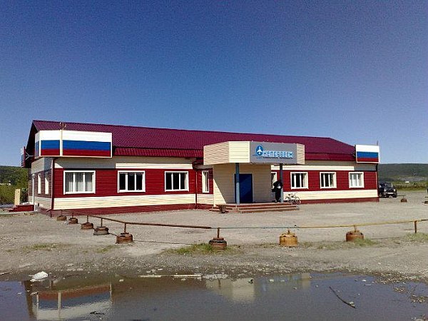 На реконструкцию аэропорта Кепервеем на Чукотке нужно порядка 3 6 млрд рублей Порядка 3 6 млрд рублей составит общий объем финансирования реконструкции аэропорта Кепервеем в Чукотском автономном округе заявил первый заместитель губернатора председателя правительства Чукотского автономного округа Рахим Исаев Об этом сообщает ТАСС В рамках федерального проекта Развитие опорной сети аэродромов нацпроекта Эффективная транспортная система реконструкция аэропорта Кепервеем в очередной раз запланирована на период с 2027 по 2030 год за счет средств федерального бюджета Планируется с общим объемом финансирования 3 65 млрд сказал он aviaru net n288045