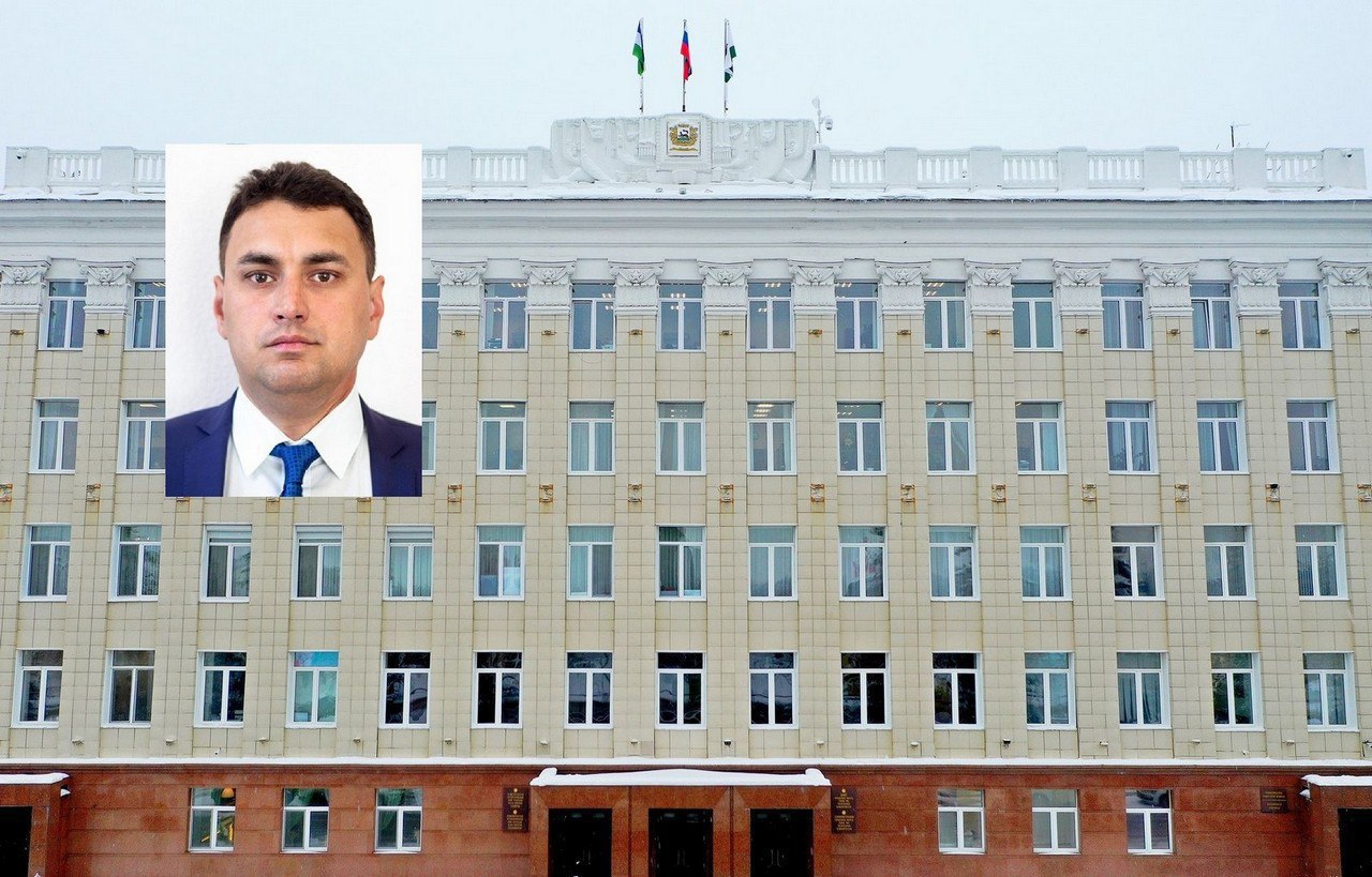 Управляющим делами Администрации города стал Батталов Аскар Маратович Об этом сообщил первый замглавы Сергей Кожевников на оперативном совещании Родился в Уфе в 1987 году Окончил УГНТУ по специальности Нефтегазовое дело С 2008 по 2019 годы трудился на нескольких крупных промышленных предприятиях Затем работал первым заместителем главы администрации Демского района начальником Управления по обеспечению жизнедеятельности города Администрации Уфы исполнительным директором инновационно производственного центра С мая 2024 года занимал должность начальника Управления потребительского рынка туризма и защиты прав потребителей уфимской мэрии