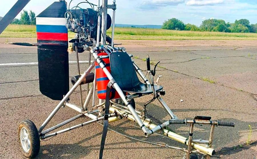 Летательный аппарат типа автожир совершил жёсткую посадку рядом с Назарово. По предварительной информации, инцидент произошел 9 июля в 17:00. Об этом сообщили в пресс-службе Западно-Сибирской транспортной прокуратуры. Пилот получил травмы и сейчас находится в медицинском учреждении. Красноярская транспортная прокуратура начала проверку. Надзорные органы оценивают, соблюдали ли участники полёта требования авиационной безопасности. #красноярск