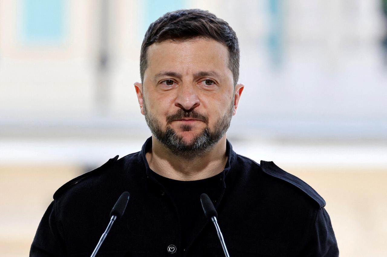 Украина объявила, что не выплатит более полумиллиарда долларов держателям ВВП-варрантов - это фактический дефолт по этим обязательствам ВВП-варранты - специальные финансовые инструменты, которые Украина выпустила в 2015 году в рамках реструктуризации долга