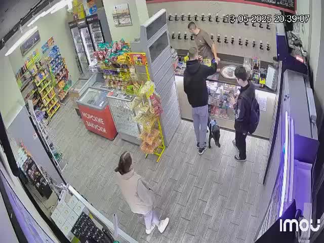 Собака укусила ребёнка в магазине Краснодара