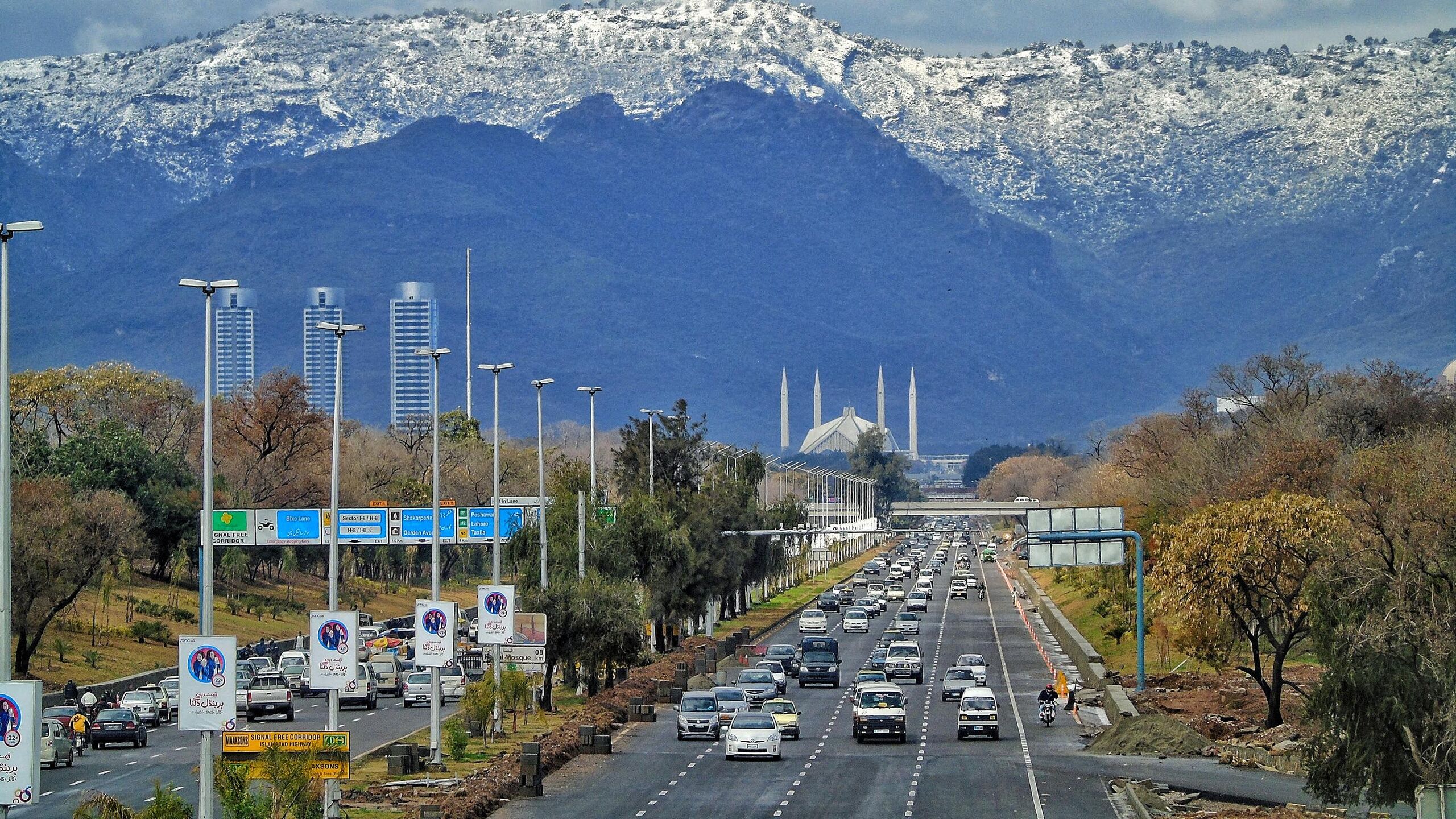 Пакистан хочет расширить бартерную торговлю с Россией во всех отраслях заявили в посольстве страны в Москве Пакистан намерен продолжать бартерную торговлю всеми товарами а не только продуктами питания сказали в посольстве газете Известия