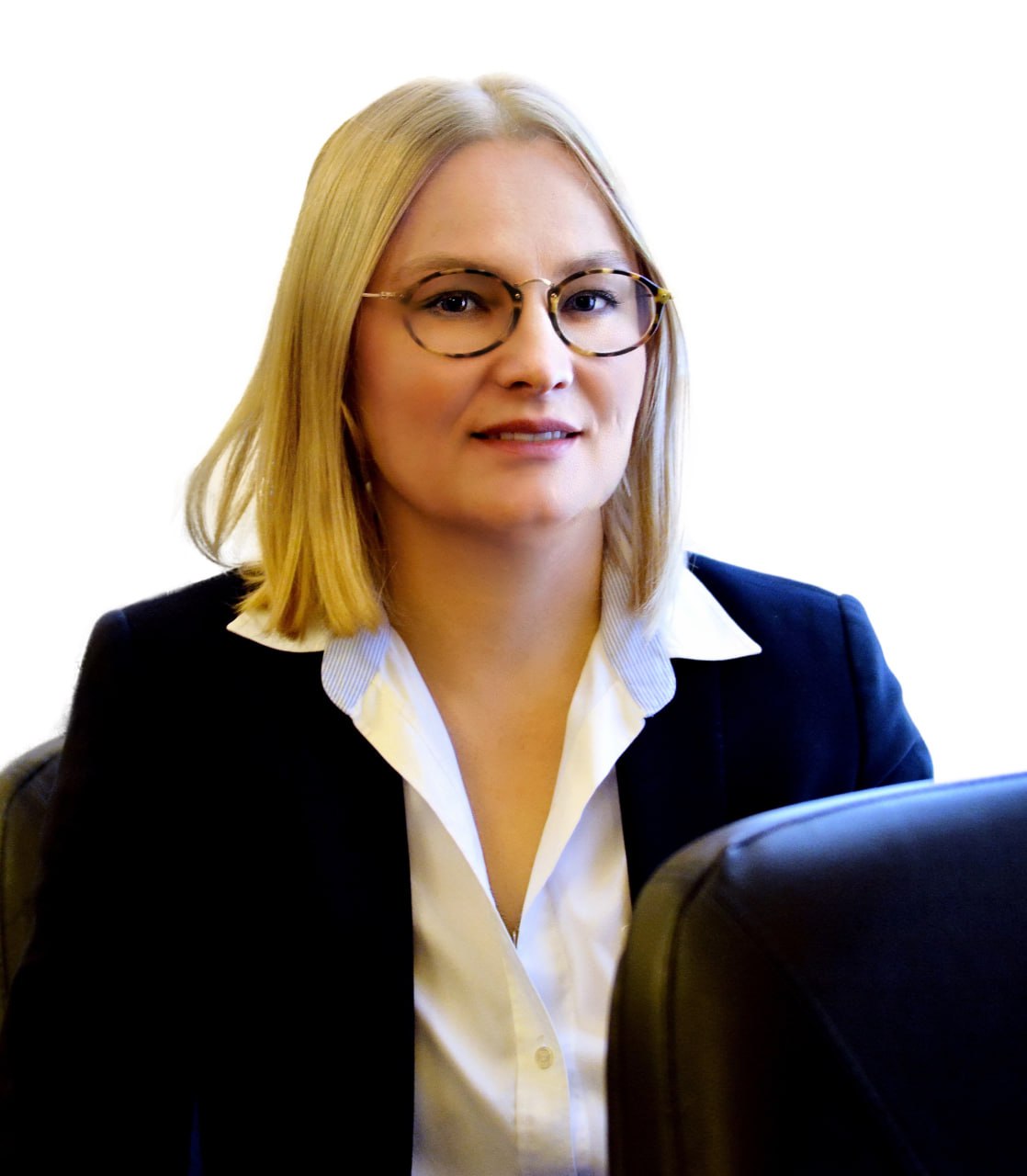 У томского губернатора стало на одного заместителя меньше   vtomske ru news 212333 Владимир Мазур освободил от должности своего заместителя руководителя аппарата губернатора Наталью Киселеву Она перешла на работу в другое место Киселева проработала в администрации три года Ее должность появилась когда Владимир Мазур стал губернатором Томской области в 2022 году Сейчас эту должность решили упразднить томск новоститомска Прислать новость   Подписывайся на vtomske ru