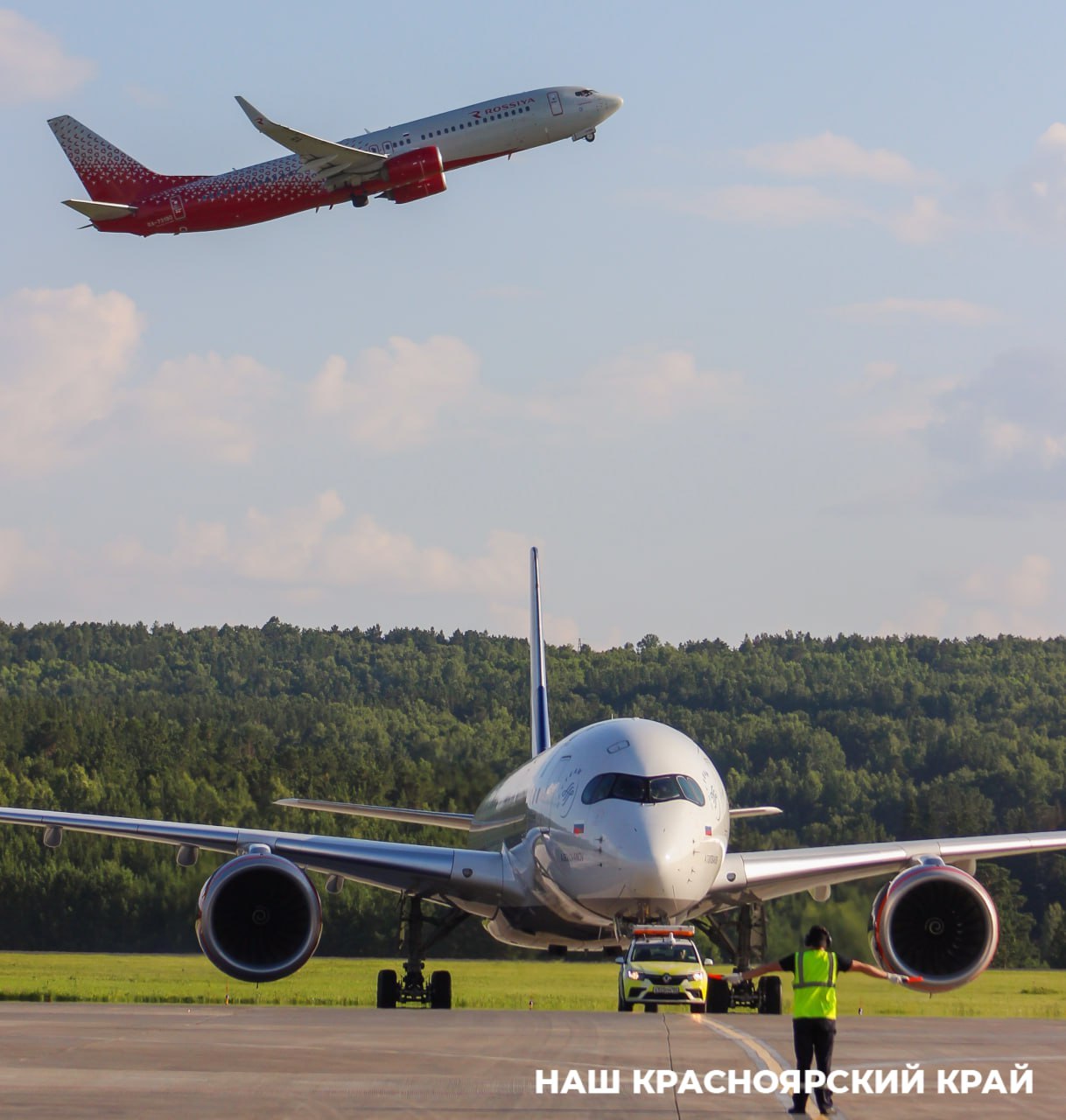 Двухэтажные Boeing 747-400 запустит на рейсах Москва - Красноярск авиакомпания «Россия»  Эта информация подтверждается расписанием группы «Аэрофлот». Согласно данным ТАСС, рейсы на данных самолетах запланированы на 22, 29 и 30 сентября.   Этот самолет способен перевозить до 525 пассажиров, включая 510 мест эконом-класса и 12 мест бизнес-класса.