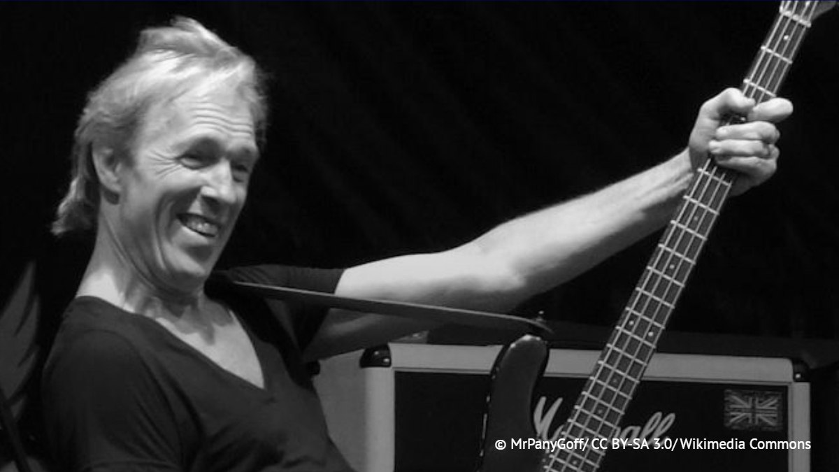 Экс басист группы Scorpions Фрэнсис Буххольц умер в возрасте 71 года сообщила газета Bild со ссылкой на супругу музыканта Как уточняется Буххольц умер от рака Подписывайтесь на Бердянск Актуально Всегда актуальные новости