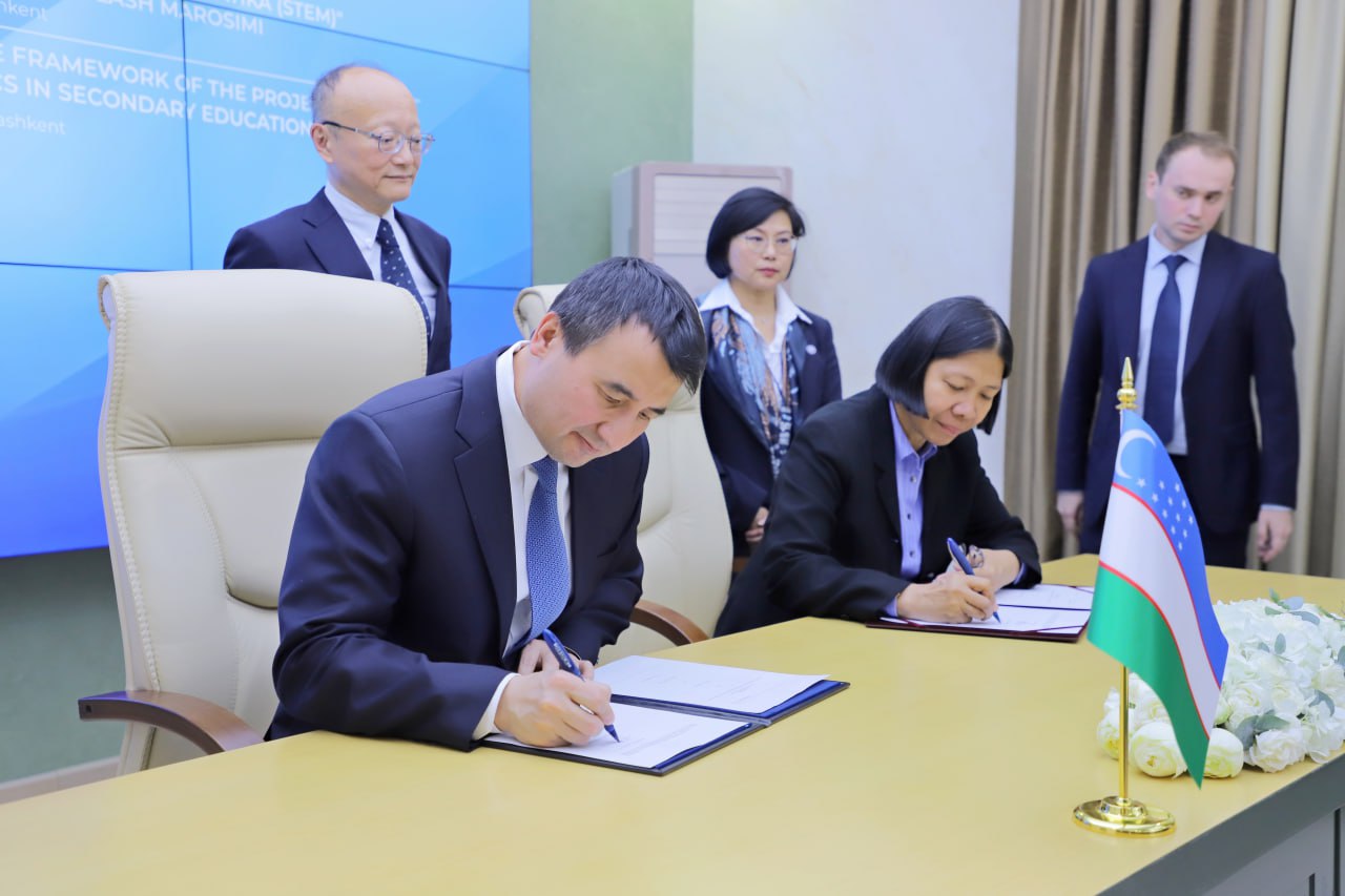 АБР выделит Узбекистану 100 млн на модернизацию STEM обучения в школах Кредитное соглашение подписали на встрече заместителя премьер министра РУз Жамшида Ходжаева с президентом АБР Масато Канда Стороны также обсудили подготовку новой программы партнерства Узбекистан АБР на 2026 2030 годы сообщает МИПТ SputnikUzbekistan