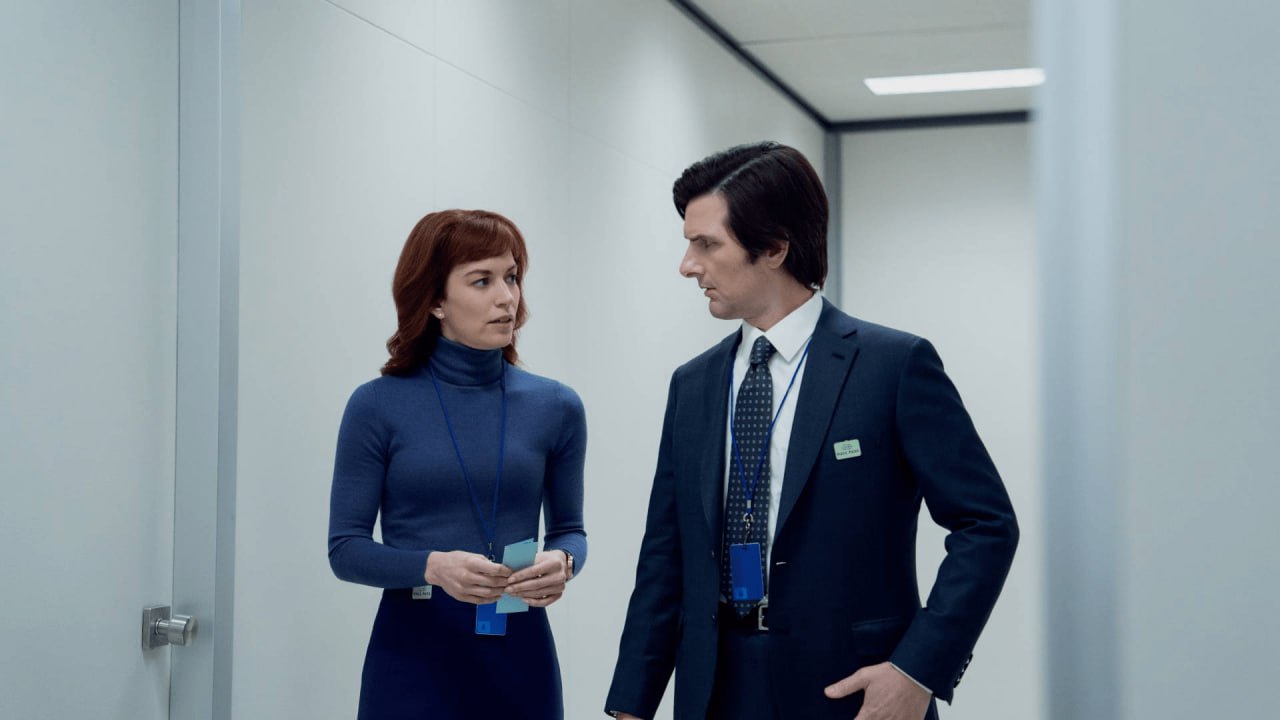 По данным Deadline авторы Разделения пока не планируют продолжать сериал после четвёртого сезона но они не против идеи спин оффов Apple также выкупила все права на шоу у производственной студии Fifth Season   dtf ru cinema 4778432