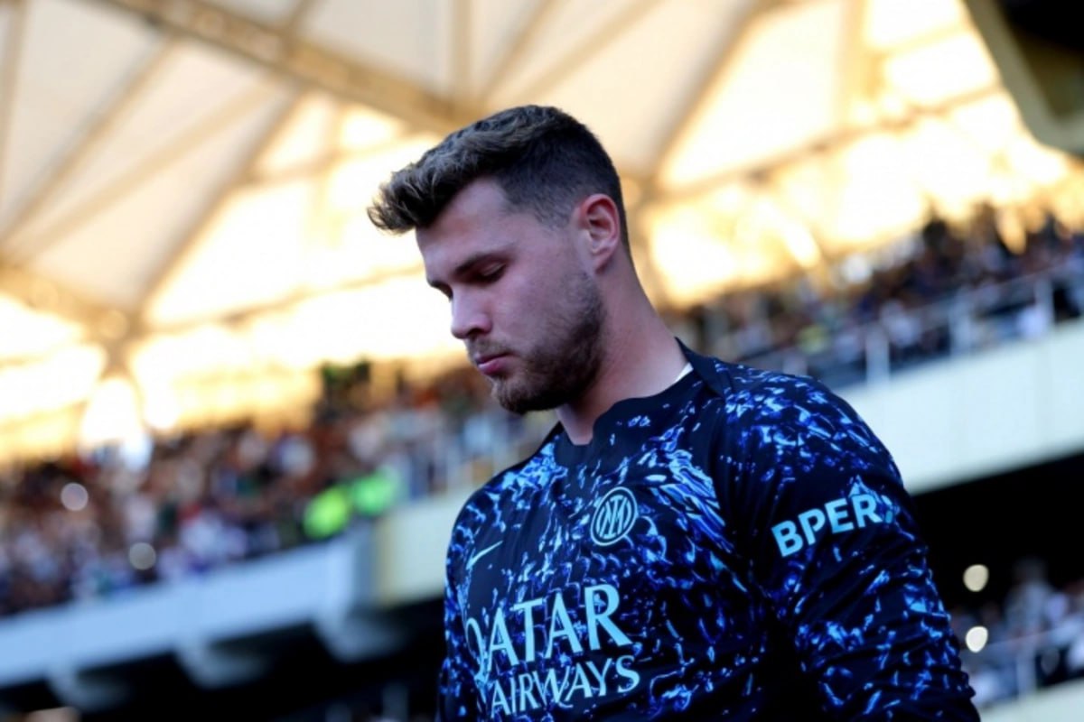 Вратарь Интера насмерть сбил человека в инвалидной коляске на своём автомобиле     oxu az 1333512 ruoxuaz ХосепМартинес ФКИнтерМайами ДТПслетальнымисходом   Новости Азербайджана Написать нам