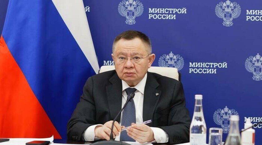 В Запорожской области будет построен круглогодичный морской курорт Приморск Строительство круглогодичного морского курорта Приморск в Запорожской области с туристско рекреационным комплексом площадью 6 тыс га запланировано на побережье Азовского моря Об этом в интервью к третьей годовщине воссоединения Херсонскому агентству новостей рассказал глава Минстроя Ирек Файзуллин Проект предполагает создание более 100 гостиниц с номерным фондом 15 тыс номеров Минстрой РФ 3годасРоссией  Подписаться читать на сайте в ВК или ОК