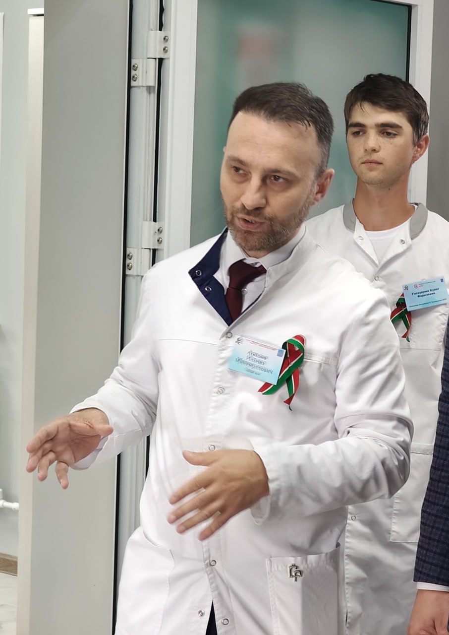 Новым главой управления здравоохранения Казани станет Ильназ Ахмадиев Ранее он был главным врачом Рыбно Слободской центральной районной больницы пишет ТИ Ахмадиев сменит Владимира Филатова который также был замглавы минздрава Татарстана Фото пресс служба минздрава РТ inkazanischa теперь и в МАХ
