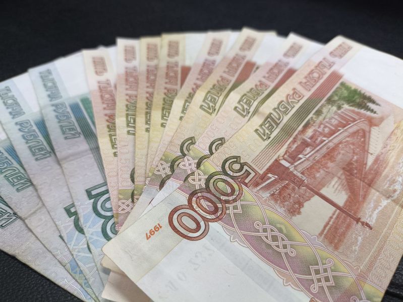Жительнице Камчатки в суде в десять раз увеличили компенсацию морального вреда Пожилой жительнице Камчатки после вмешательства прокуратуры в десять раз увеличили размер компенсации морального вреда за некачественное оказание медицинской помощи, сообщили РАИ «КАМЧАТКА-ИНФОРМ» в ведомстве. 78-летняя жительница краевого центра обратилась в суд с иском к Петропавловск-Камчатской городской больнице №2 о взыскании компенсации морального вреда в связи с некачественным оказанием медицинской помощи. Судом установлено, что истица находилась на лечении в медицинской организации, работниками которой допущены нарушения при диагностике и лечении перелома ноги. По результатам рассмотрения суд взыскал с медицинского учреждения 40 тысяч рублей. «Прокурор, участвовавший в деле, подал на решение апелляционное представление, в котором ... Читать на сайте: