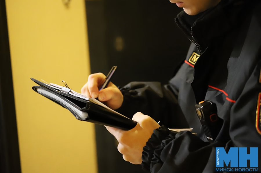 В Чижовке обнаружили тело ребенка Следователи проводят проверку 22 ноября с признаками падения с высоты у дома 4 по ул Ауэзова увидели труп 11 летней девочки В УСК по г Минску факт гибели подтвердили однако причины и обстоятельства происшествия следователи еще выясняют Минск Новости MINSKNEWS BY Telegram Viber FB VK Inst TikTok YouTube