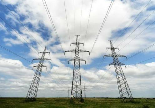 Совет исполнительных директоров Всемирного банка утвердил программу Развитие рынка электроэнергии и интеграция энергосистем в Центральной Азии REMIT на реализацию которой странам региона в течение 10 лет ориентировочно выделят более 1 млрд Долгосрочная программа направлена на создание первого в Центральной Азии рынка электроэнергии развитие региональной торговли расширение пропускной способности систем электропередачи и формирование основы для масштабной интеграции источников энергии в системы отдельных государств Реализация проекта разделена на три фазы В рамках первой из них Кыргызстан Таджикистан Узбекистан а также координационно диспетчерский центр стран региона Энергия получат гранты и льготное финансирование в размере 143 2 млн Подробнее на нашем сайте Актуальные новости из Центральной Азии fergananews