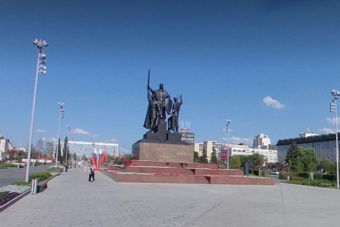 27 августа «Почта России» выпустит новую почтовую марку, посвящённую Перми. Она станет частью серии «Города трудовой доблести» и будет оформлена изображением мемориала «Героям фронта и тыла» — символа мужества и вклада пермяков в Победу.  Вместе с маркой появятся памятные штемпели и художественные конверты.     Деловые новости и политика Перми — подписаться