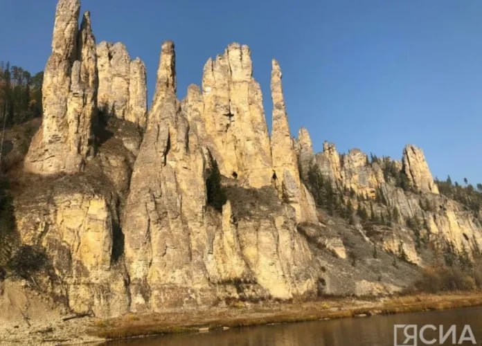 Новый туристический маршрут создадут на Синских столбах Министр предпринимательства торговли и туризма Якутии Георгий Андреев в прямом эфире сообщил о запуске нового туристического проекта экологической тропы на Синских столбах По его словам Хангаласский район является главным туристическим направлением республики с высоким потенциалом для создания новых маршрутов Подробнее читайте по ссылке Фото ЯСИА yk24 ru в MAX Telegram ВК VK Видео