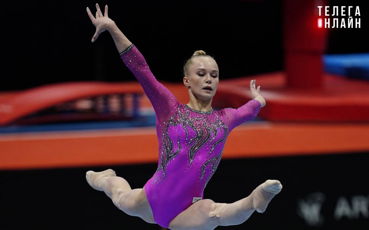 И снова спорт «вне политики» Олимпийская чемпионка по спортивной гимнастике Ангелина Мельникова пожаловалась, что организаторы международных соревнований запретили ей выступать под песню Аллегровой «Младший лейтенант». Теперь спортсменка срочно ищет замену. Ох и бередит кому-то сердце российский спорт.
