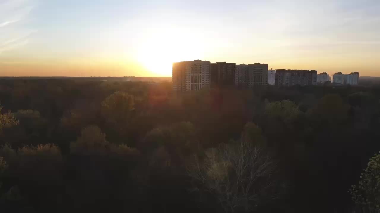 Города России готовятся к зиме: успешные работы по ремонту тепловых сетей