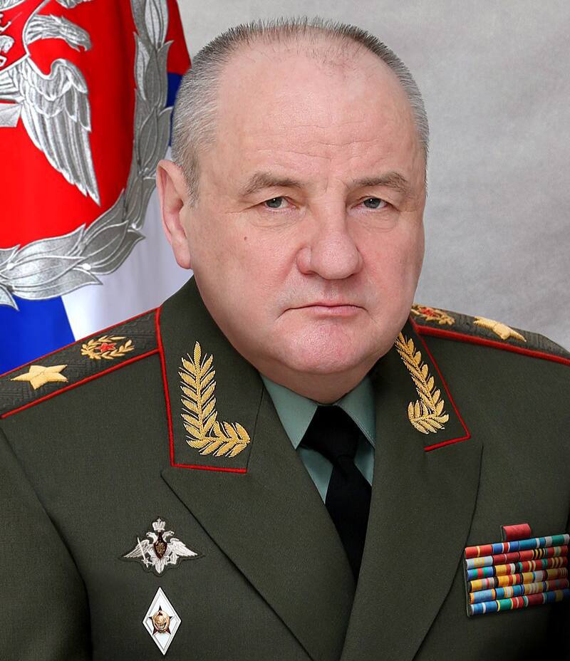 Бывшему заместителю министра обороны России Павлу Попову предъявлены новые обвинения, включающие превышение должностных полномочий, незаконный оборот оружия и служебный подлог. Эти обвинения дополняют предыдущие обвинения в мошенничестве в особо крупных размерах. Попов также обвиняется в причастности к хищению строительных материалов в парке "Патриот" и в использовании сотрудников парка для строительных работ в своем частном загородном доме. Подписаться Написать в редакцию Поддержать Донбасс