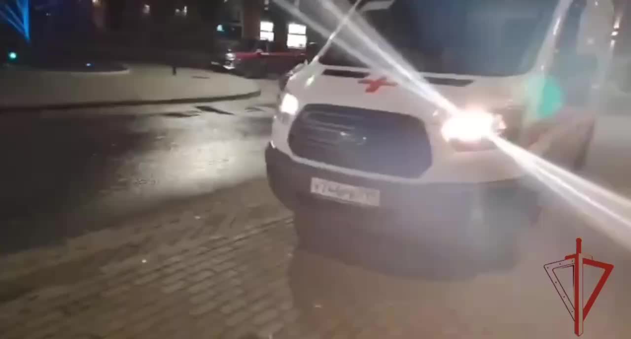 Задержание мужчины после нападения на сотрудницу охраны в Москве