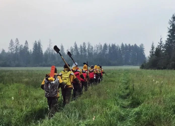 Все пожары ликвидированы в Якутии за сутки Все очаги возгораний ликвидированы в республике за прошедшие сутки. На утро 5 июня на территории Якутии не осталось действующих лесных и ландшафтных пожаров. Об этом сообщил замминистра экологии, природопользования и лесного хозяйства республики Андрея Коноплева. В отчетный период в республике было ликвидировано два лесных пожара, общая площадь которых составила 3 040 гектаров, а также один ландшафтный пожар площадью 11 гектаров. Подробнее читайте по ссылке