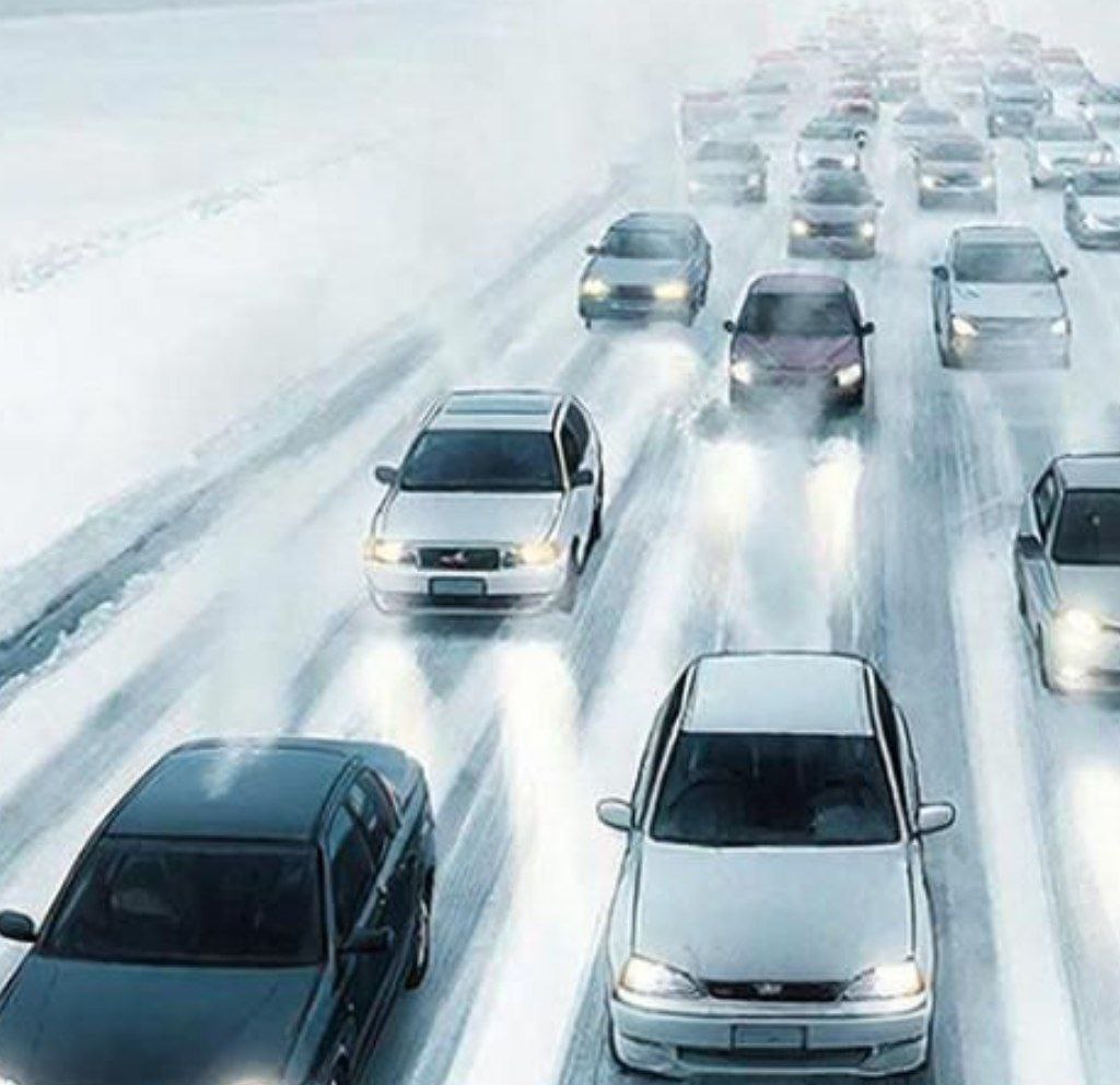 Минздрав Приморья призывает участников дорожного движения быть предельно внимательными и осторожными В связи с обильными осадками травмпункты поликлиник переведены в режим повышенной готовности дежурные смены усилены дополнительными специалистами Минздрав Приморья призывает участников дорожного движения быть предельно внимательными и осторожными водителям соблюдать скорость и дистанцию пешеходам переходить дорогу только в установленных местах