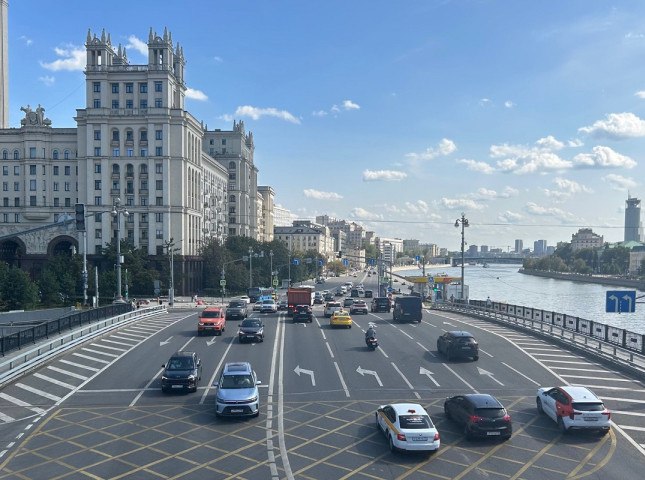 Штраф за превышение уровня шума автомобилей и мотоциклов может вырасти в 10 раз Штрафы для водителей автомобилей и мотоциклов, которые превышают уровень шума на улице, может быть увеличен в 10 раз. О том, что готовится соответствующий законопроект к рассмотрению во втором чтении пишет ТАСС со ссылкой на зампреда комитета Госдумы по строительству и ЖКХ Сергея Колунова. Подробнее на сайте autostat.ru