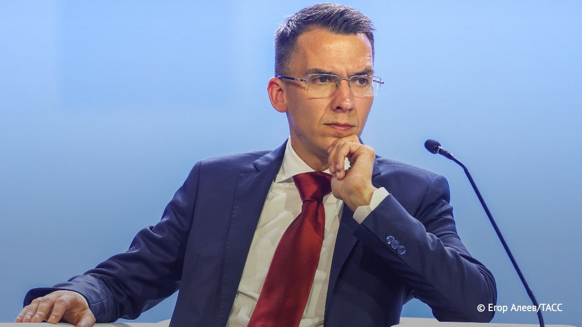 Минобрнауки РФ хочет ввести регулирование стоимости обучения в вузах, сообщил замминистра науки и высшего образования РФ Омельчук.  Сейчас повышение цен на образовательные услуги контролируют учредители вузов. В Минобрнауки ранее сообщали ТАСС, что стоимость обучения в российских вузах в 2025 году предварительно выросла на 12% за год, в том числе по Москве — на 15,7%.